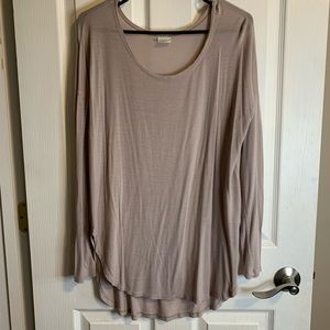 Loose fit long sleeve